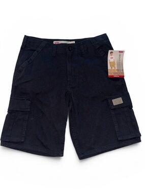 Levi’s Cargo Fit Black Cargo Shorts (NWT)